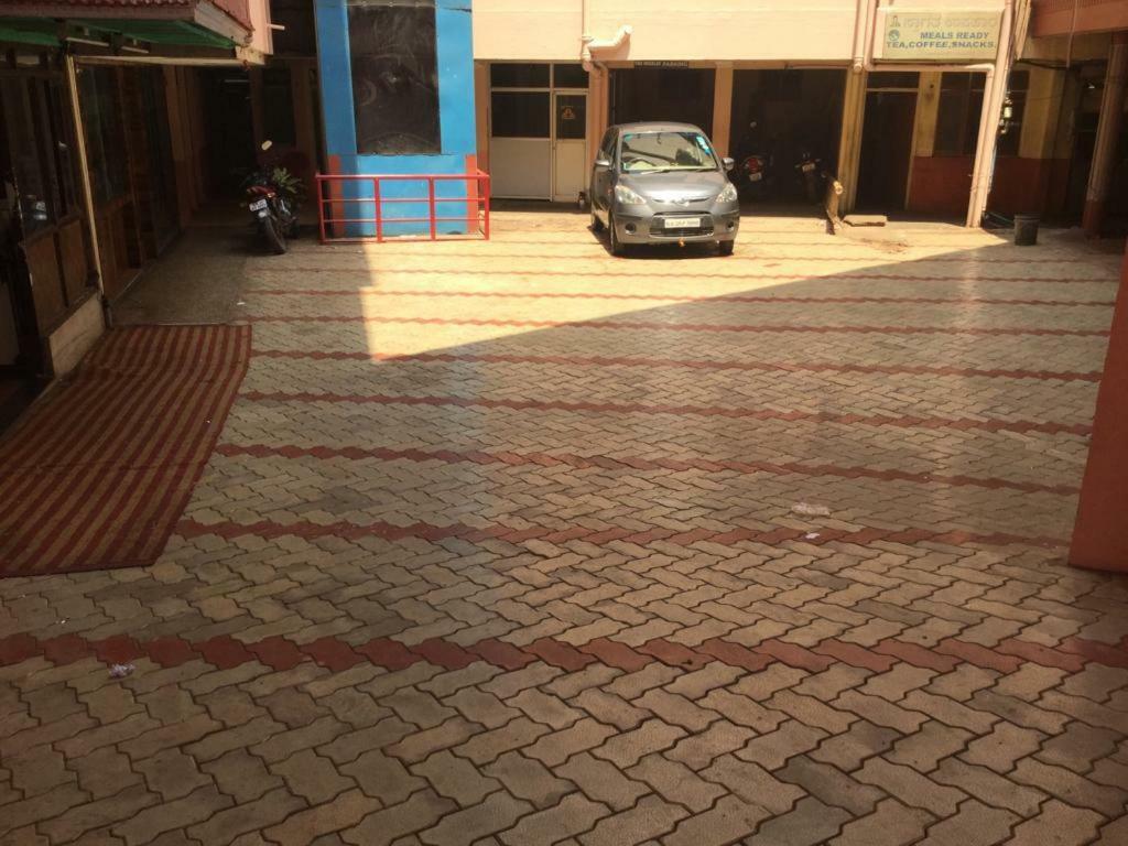 Bharati Lodge Hubli Exterior foto